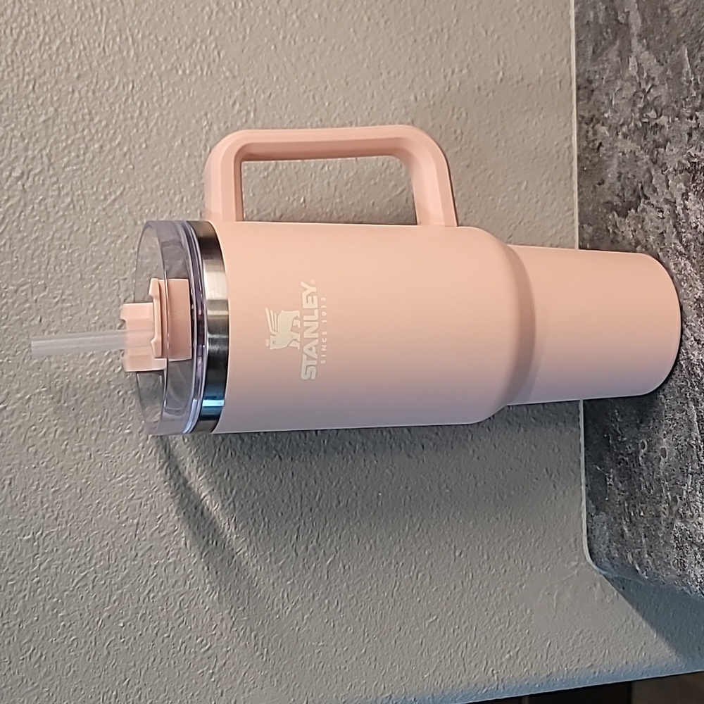 NWOT 40 oz Stanley Quencher
